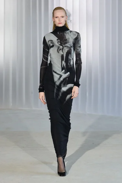 Look 27